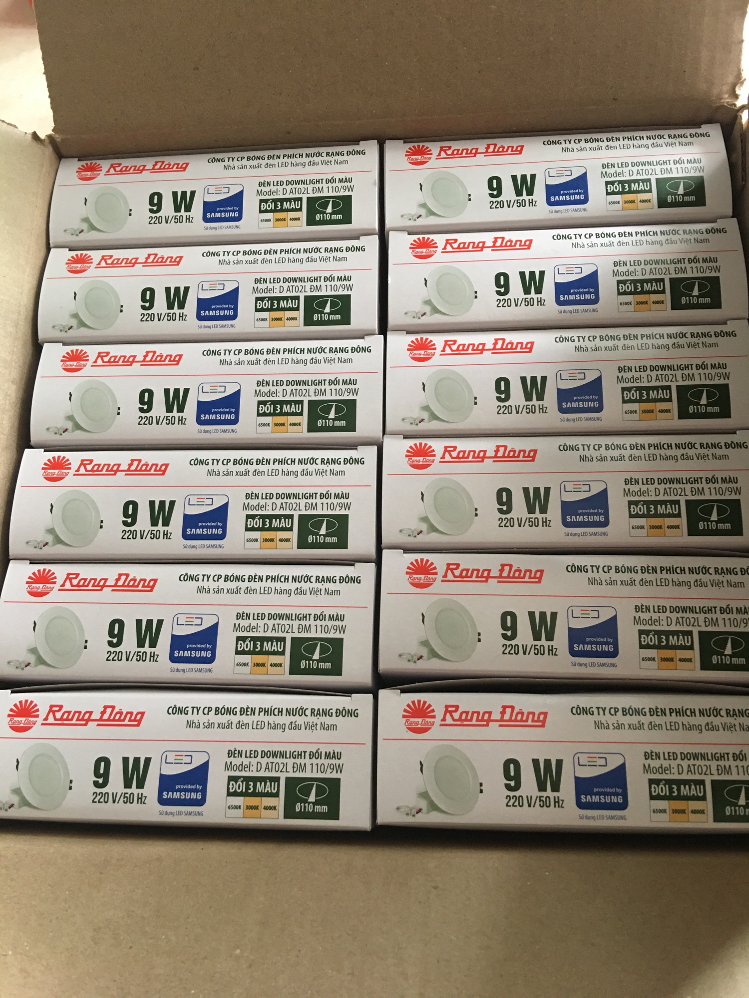 Đèn led âm trần rạng đông 9w đổi màu