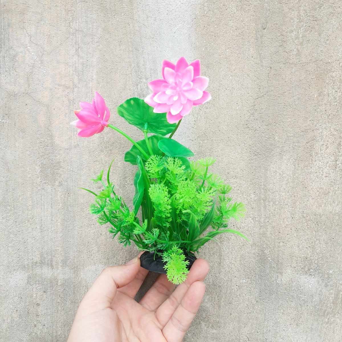 Cây nhựa trang trí bể cá: Mẫu hoa sen