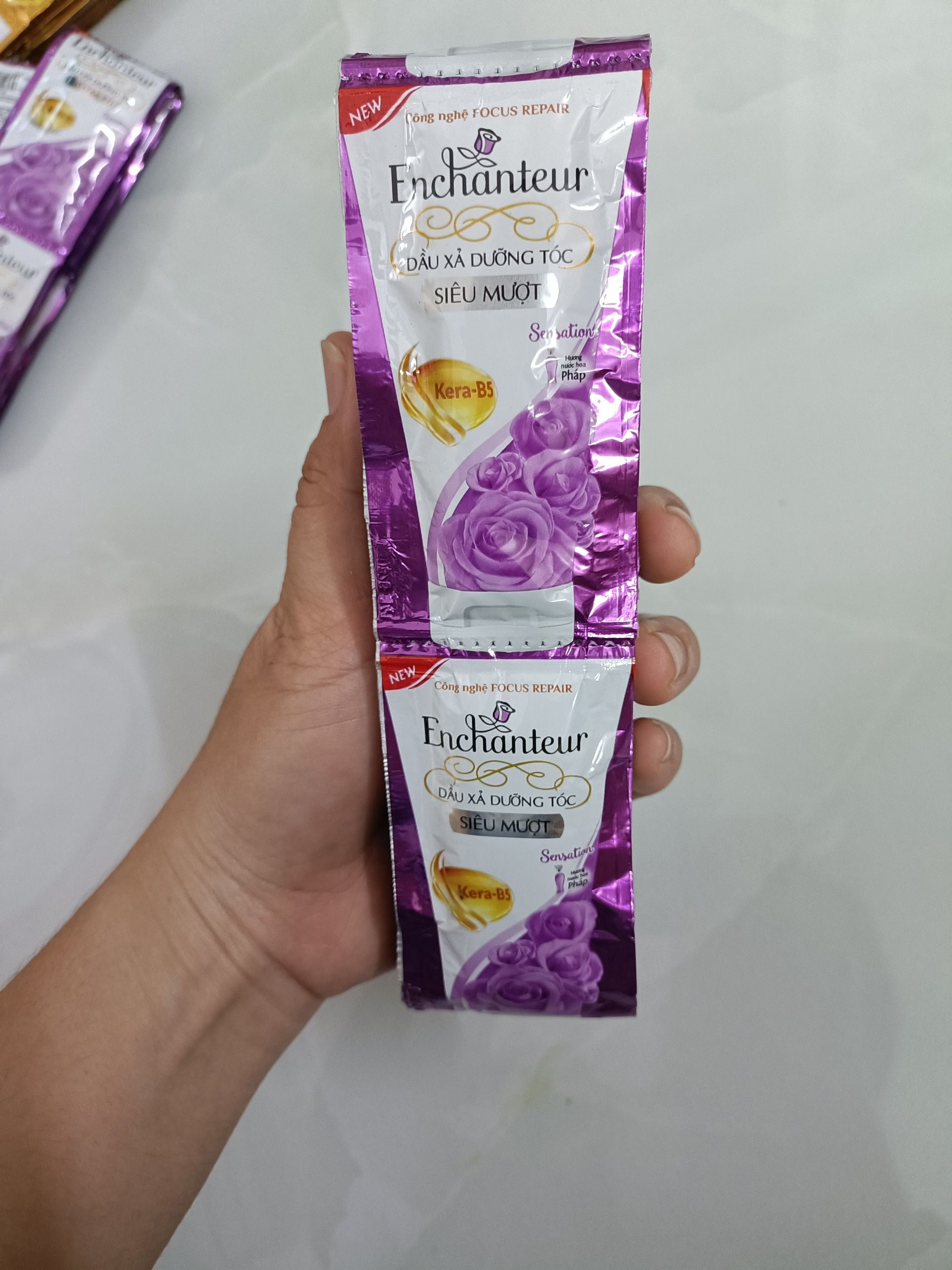[HCM]Enchanteur - Dây sữa tắm, dây gội, dây xả enchanteur ( màu tùy chọn )