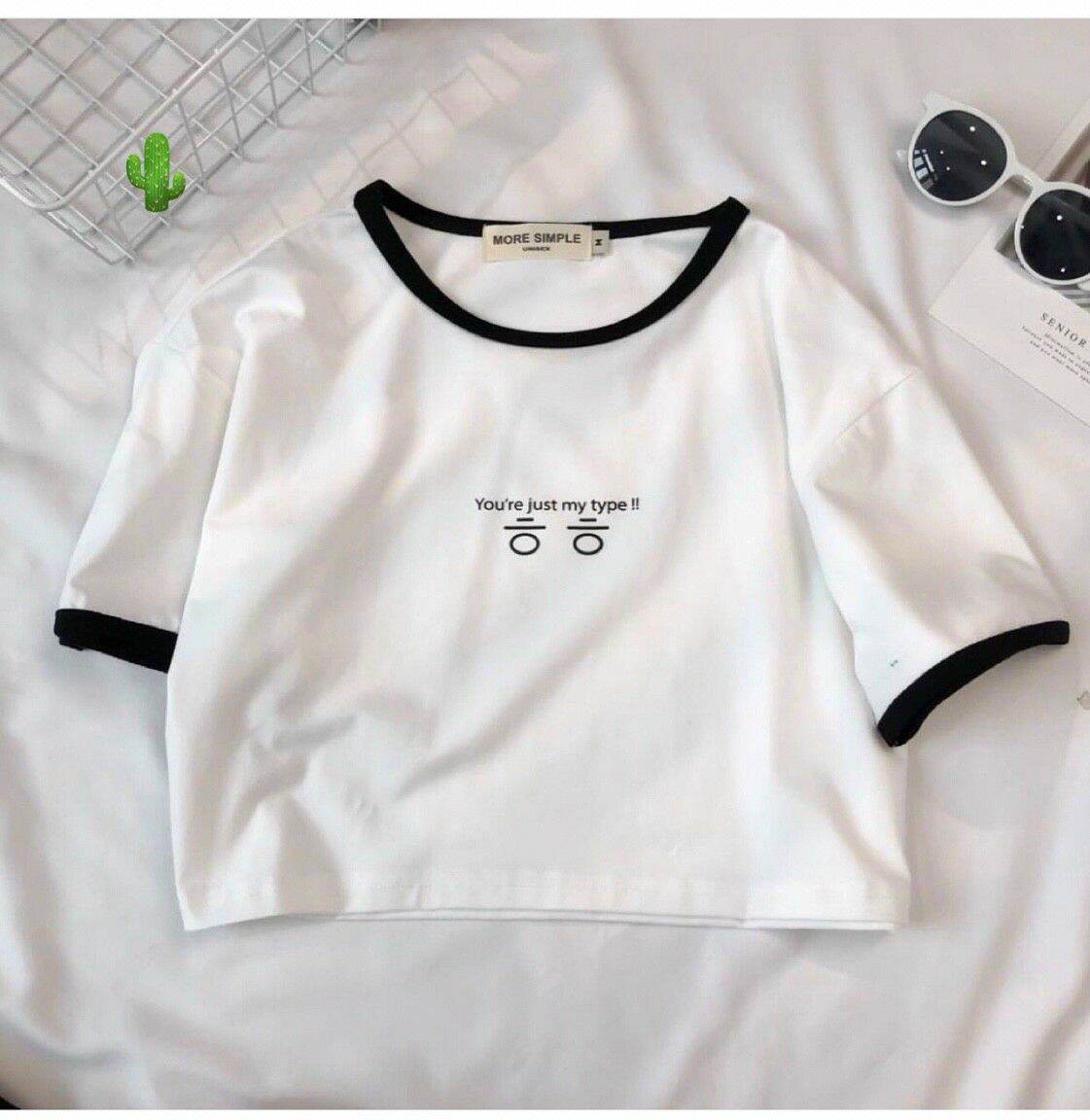 [HCM]Áo croptop viền thêu chữ hàn