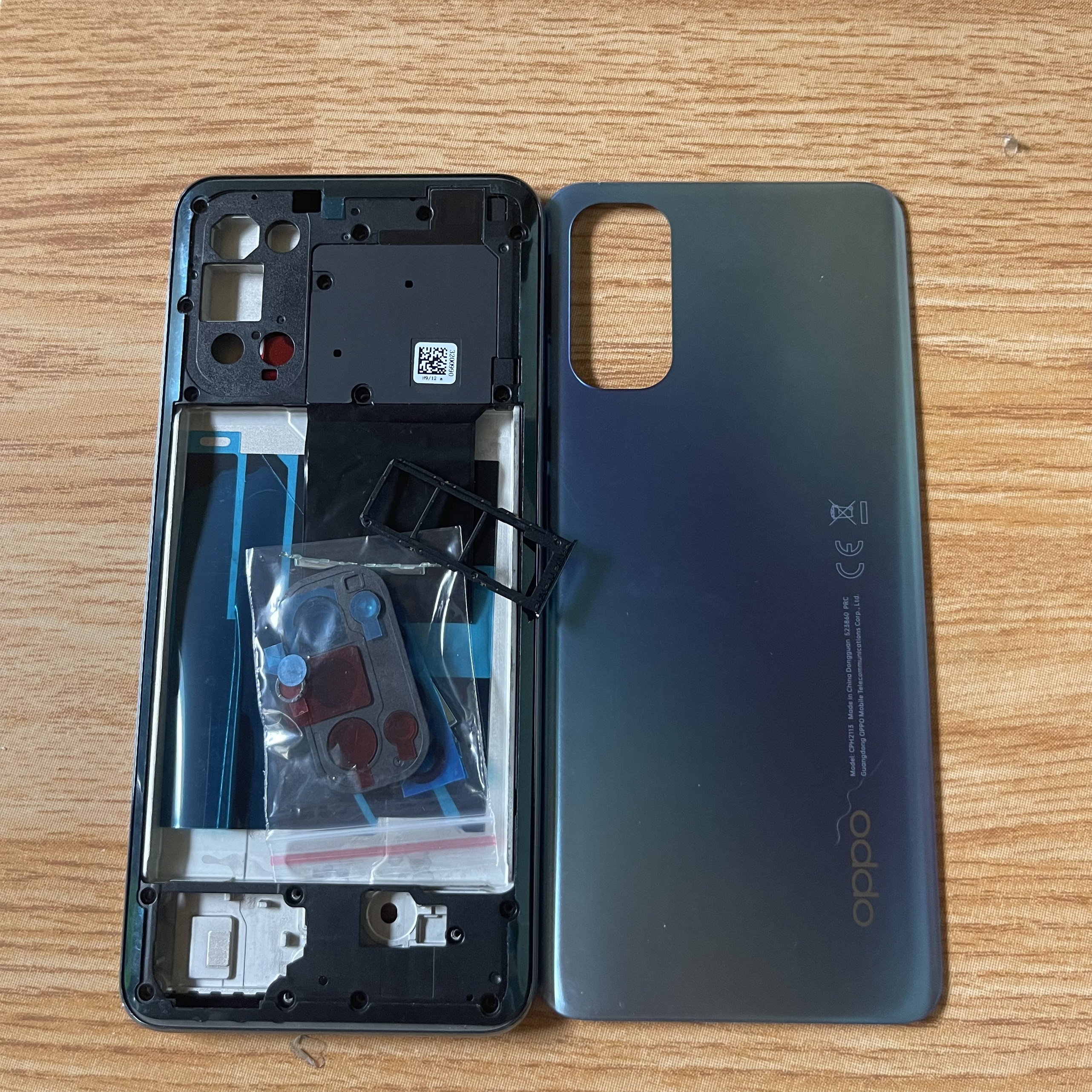 bộ vỏ oppo reno 4 ( gồm sườn,lưng,phím bấn)
