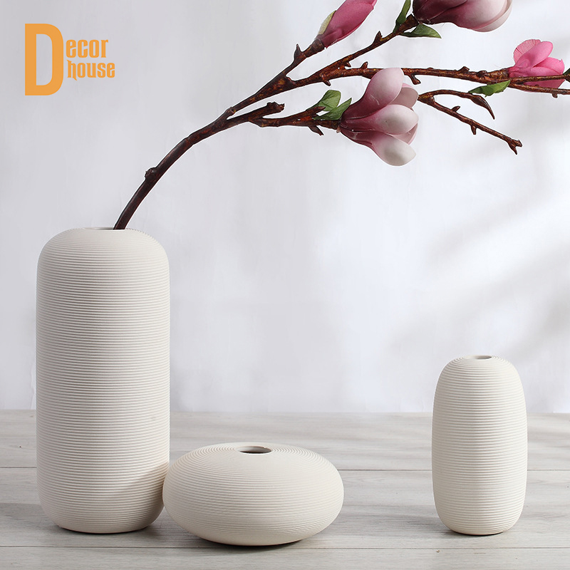 Bình hoa - Decor - trang trí - cắm hoa phong cách tối giản