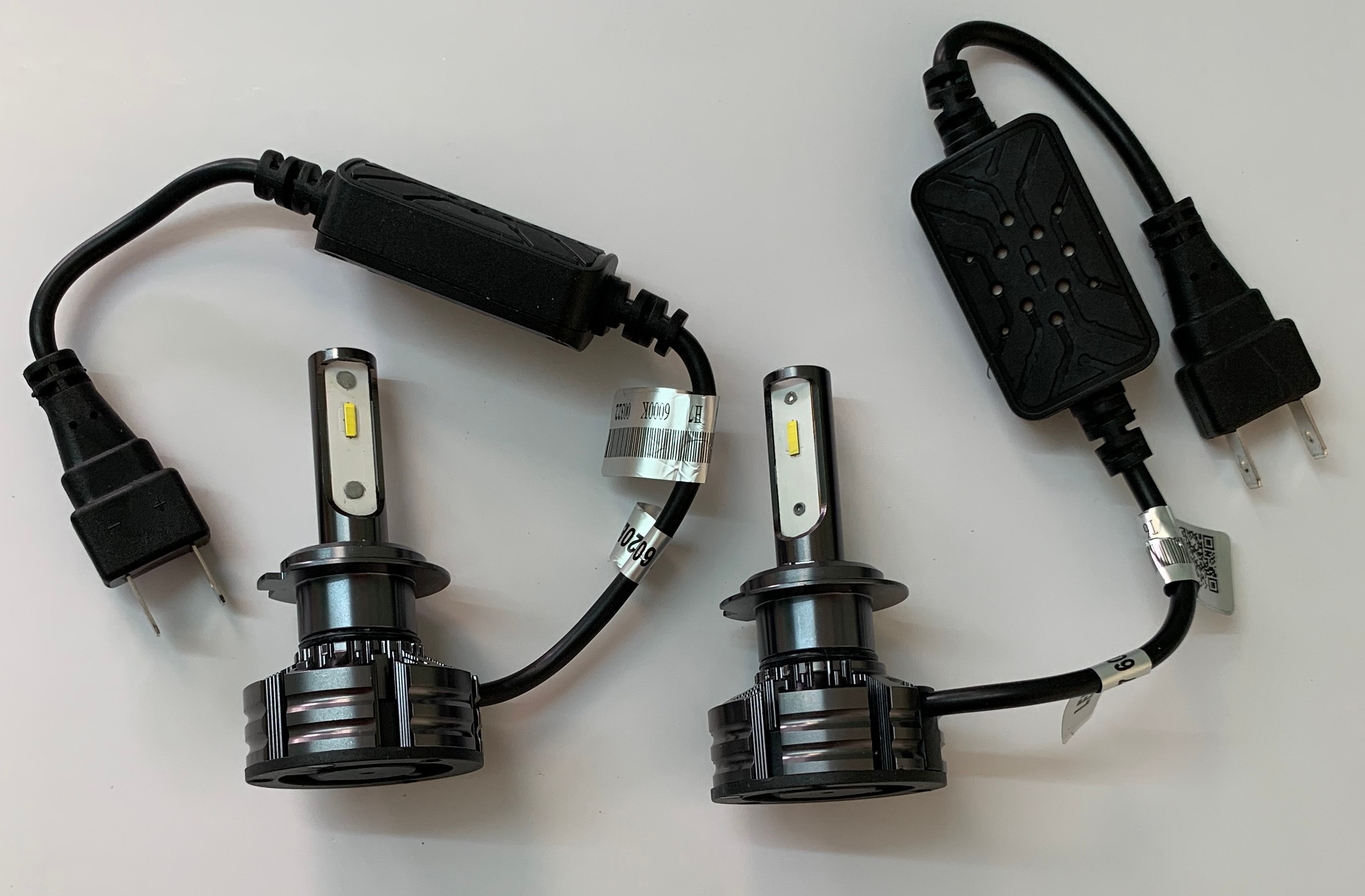[HCM]Đen led 380 chân H7