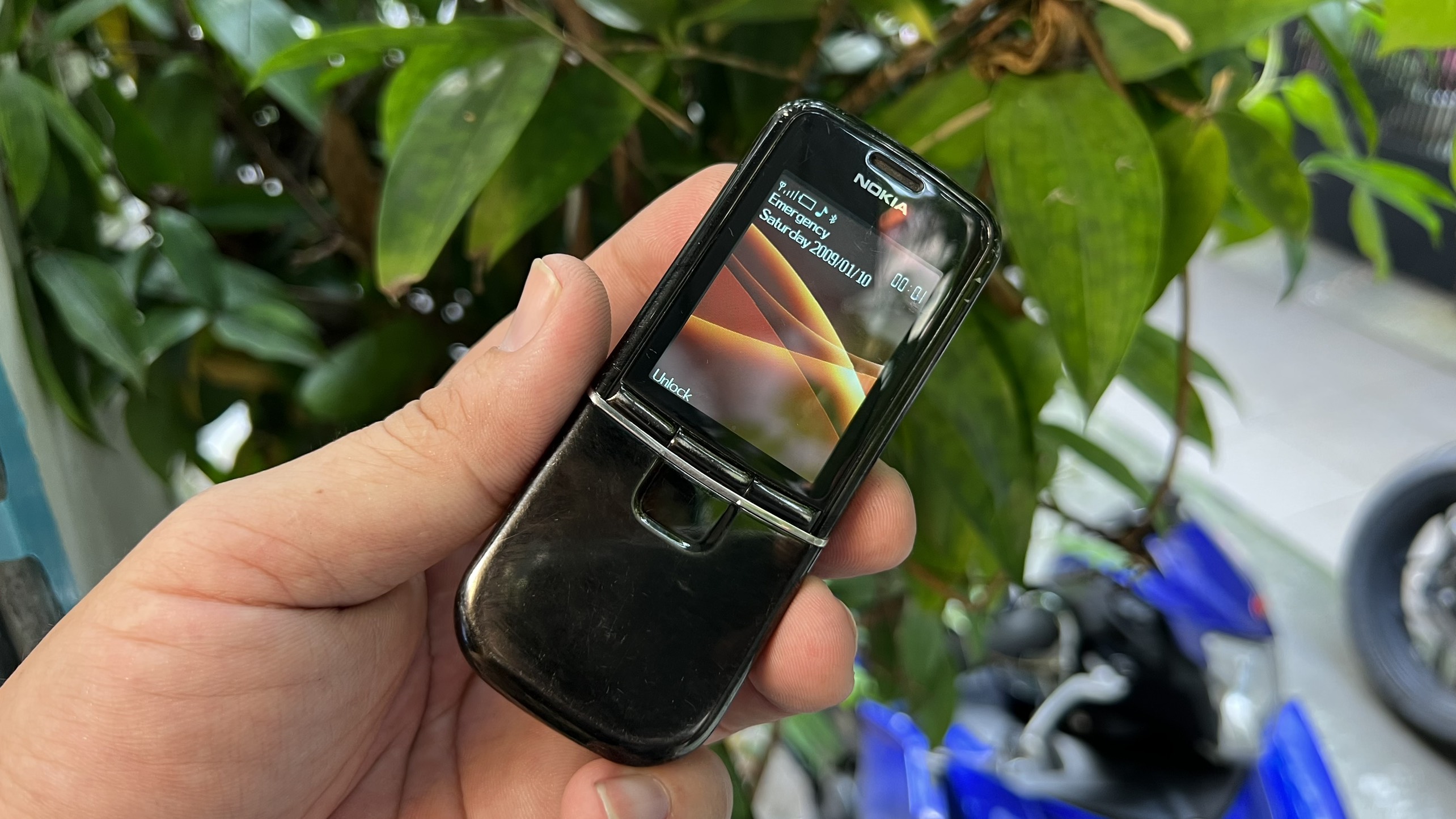 Điện thoại Nokia 8900 màu đen (1754)