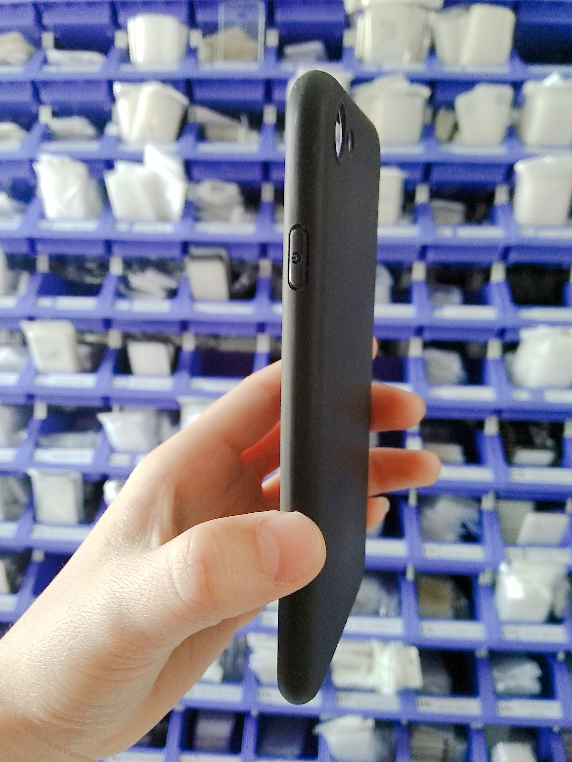 Ốp lưng iphone 7/8/SE 2020 dẻo đen xịn