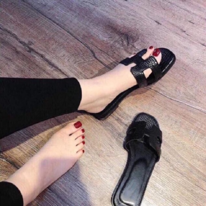 [Hoàn Tiền 15%]Dép lê nữ chữ H da trơn màu đen mẫu mới giá cực sốc!!!