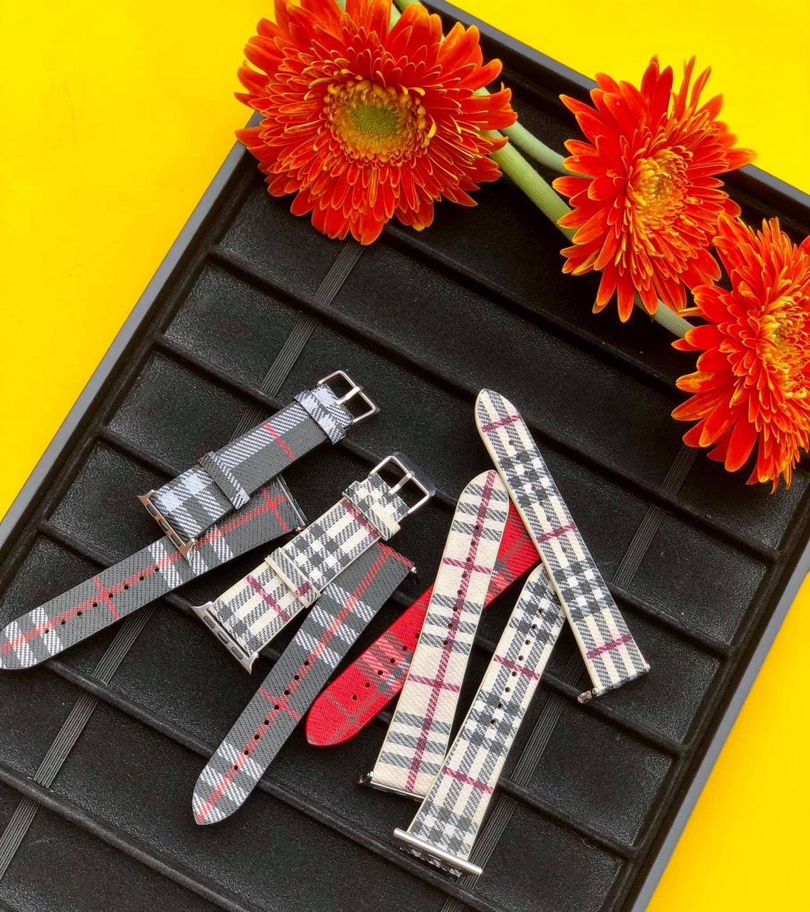 Dây đeo Đồng hồ thông minh mẫu da Burberry
