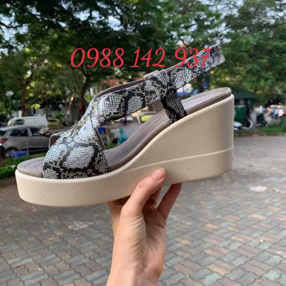 GIÀY, SANDAL ĐẾ XUỒNG CROCS- BROOKLYN 8CM