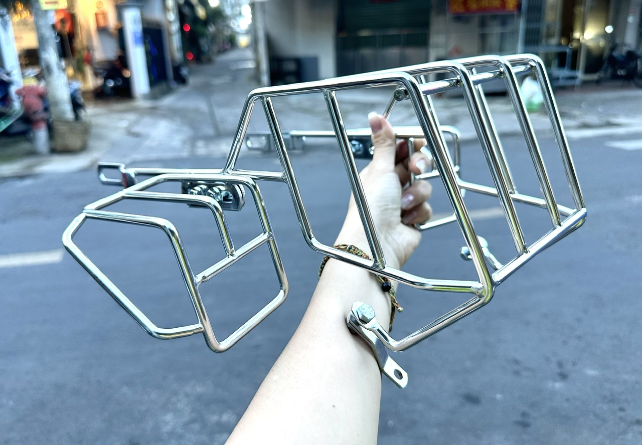 BẢO VỆ ĐÈN HẬU XE CUB 81 INOX