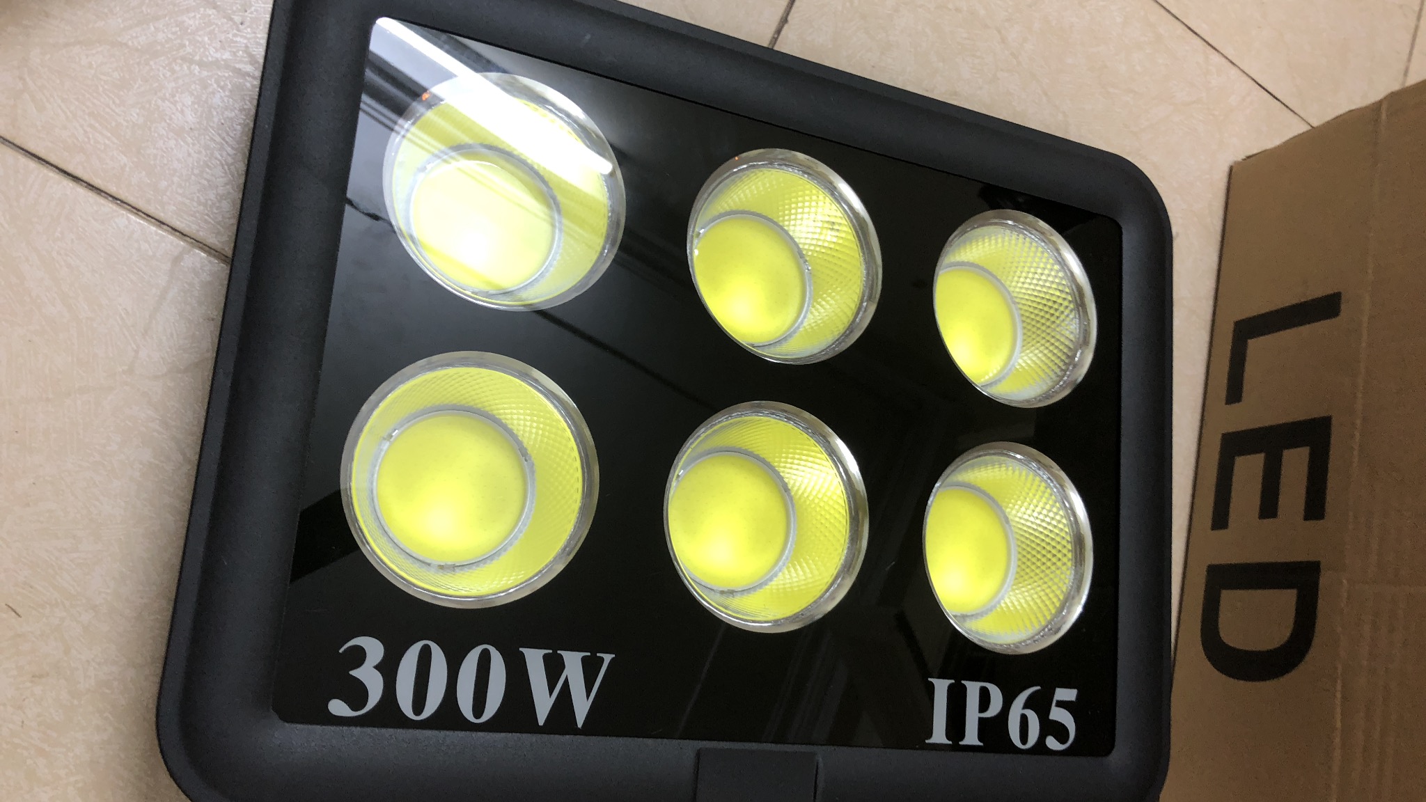 Đèn pha LED chiếu sâu (Pha cốc) 300W COB