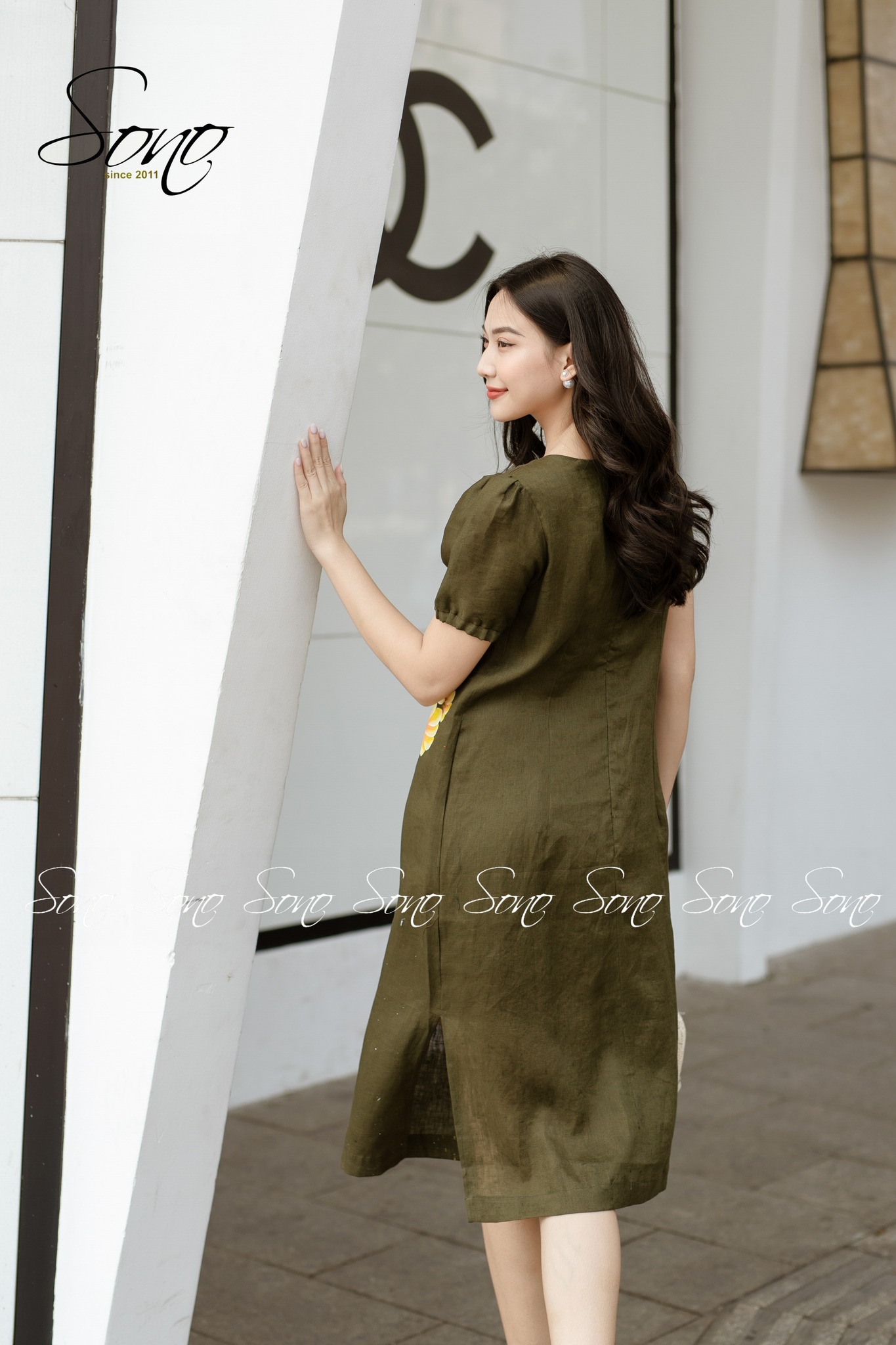 Sono - Đầm Linen Vẽ Hoa Cam Dáng Dài Thanh Lịch