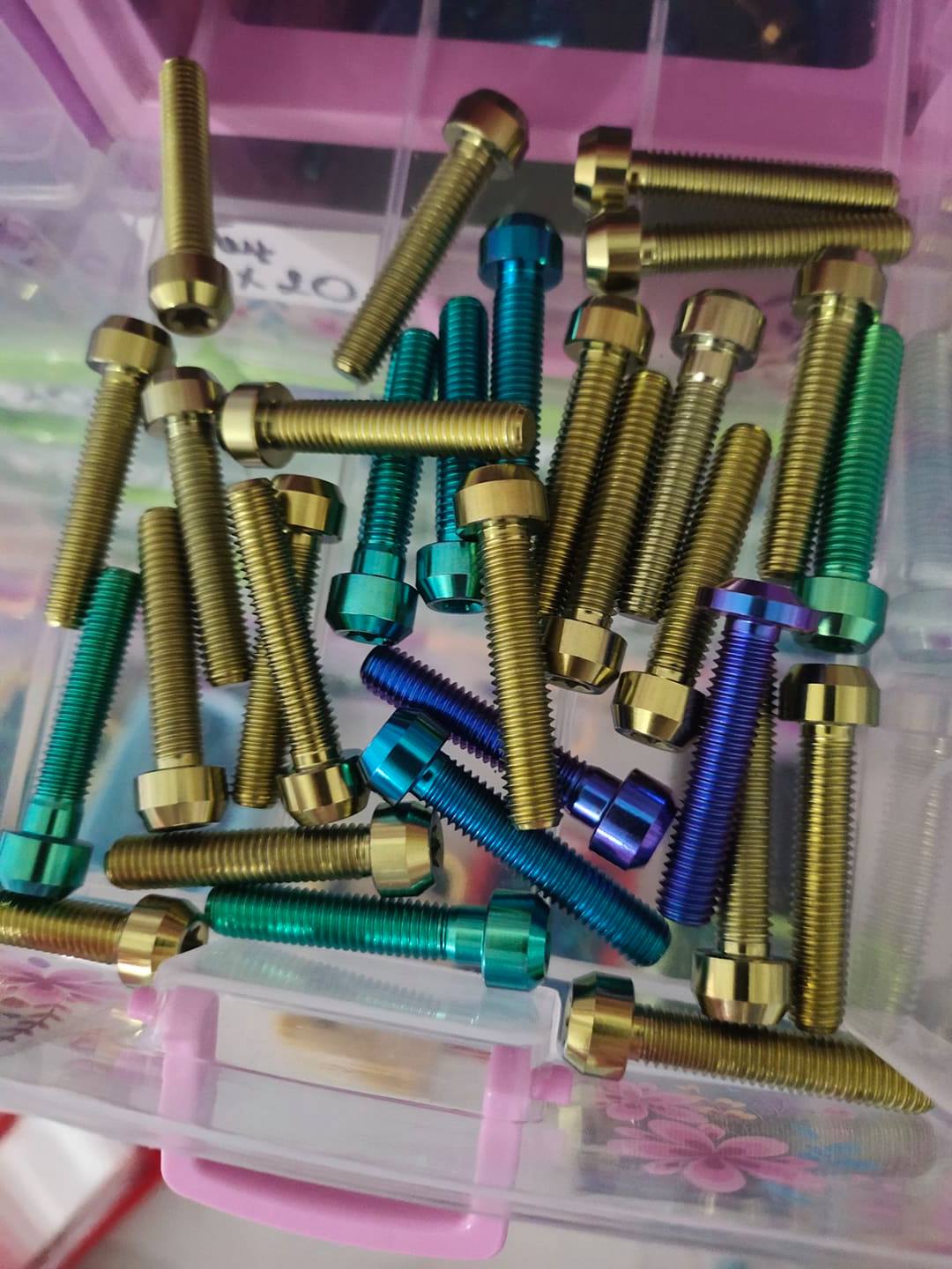Ốc titan gr5 8li10 8li15 8li20 8li30 8li40 8li50 8li60 trụ