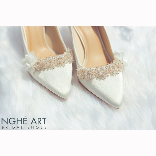 Giày cưới Nghé Art lụa satin đính hoa pha lê 339
