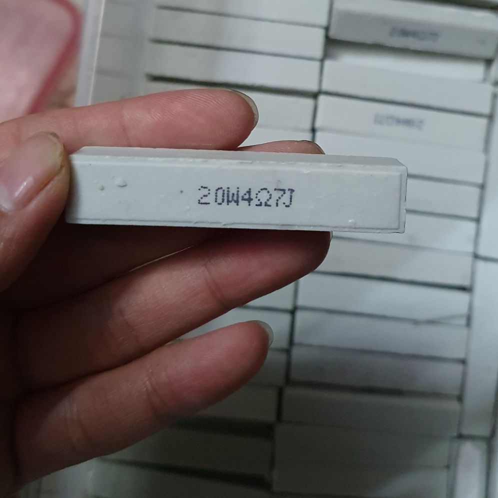 5 con trở sứ 4,7 ôm 20w