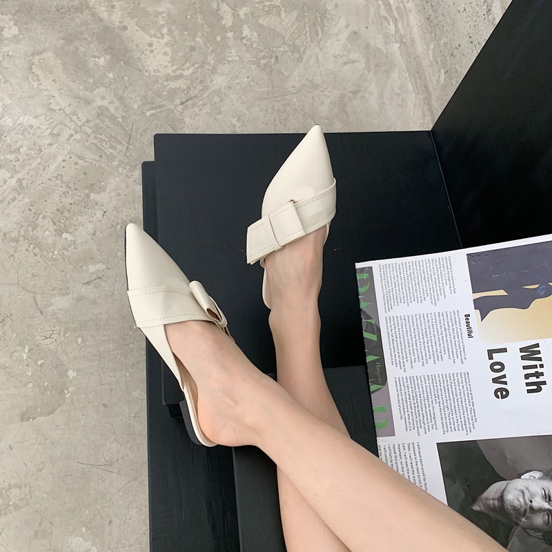 Dép sục mũi nhọn thời trang