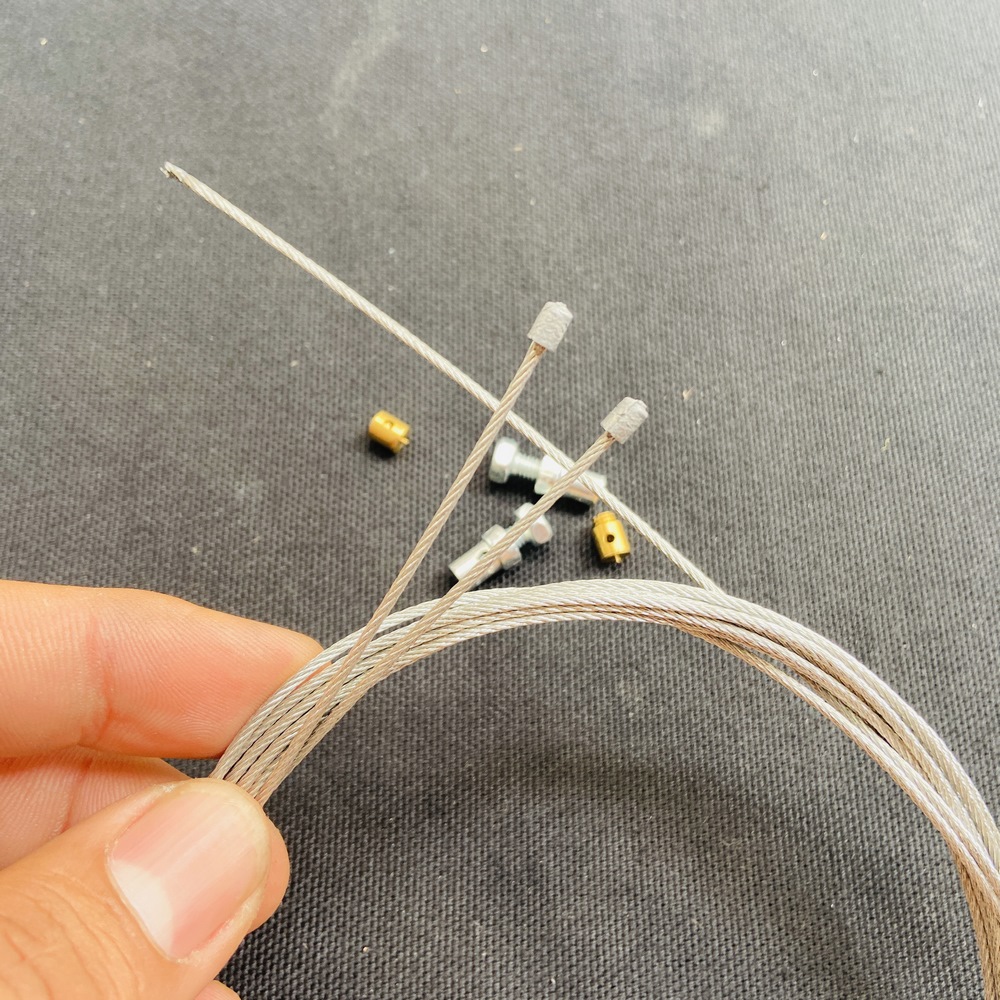 RUỘT DÂY GA KÈM ỐC SIẾT CÁP 2 RUỘT GA 4 CỐC SIẾT CÁP LỚN NHỎ PHÙ HỢP NHIỀU LOẠI XE