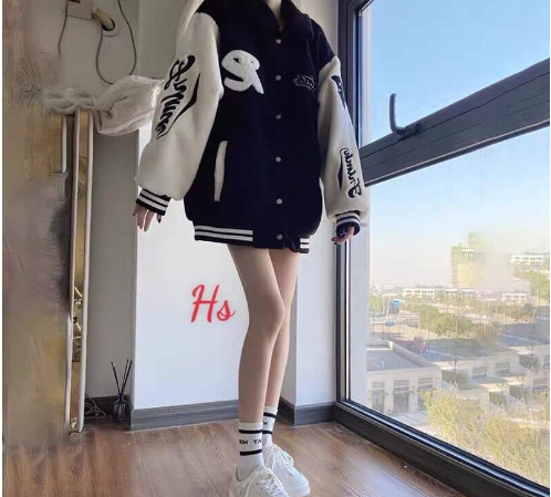 Áo lông thêu chữ R HSU1