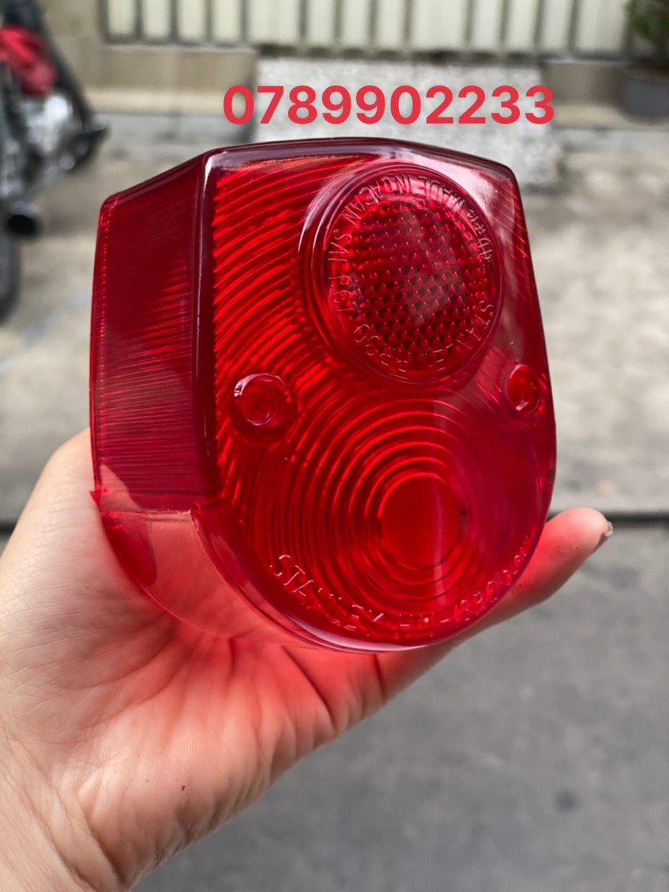 CHỤP ĐÈN LÁI ( ĐÈN HẬU ) CUB 81