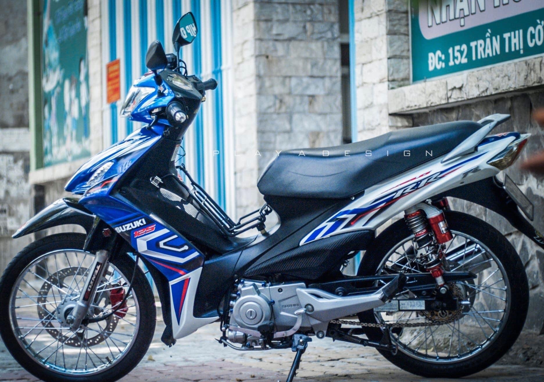 Tem rời suzuki axelo RR trắng xanh mới