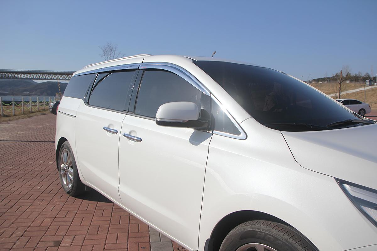 Vè che mưa mạ Kia Sedona