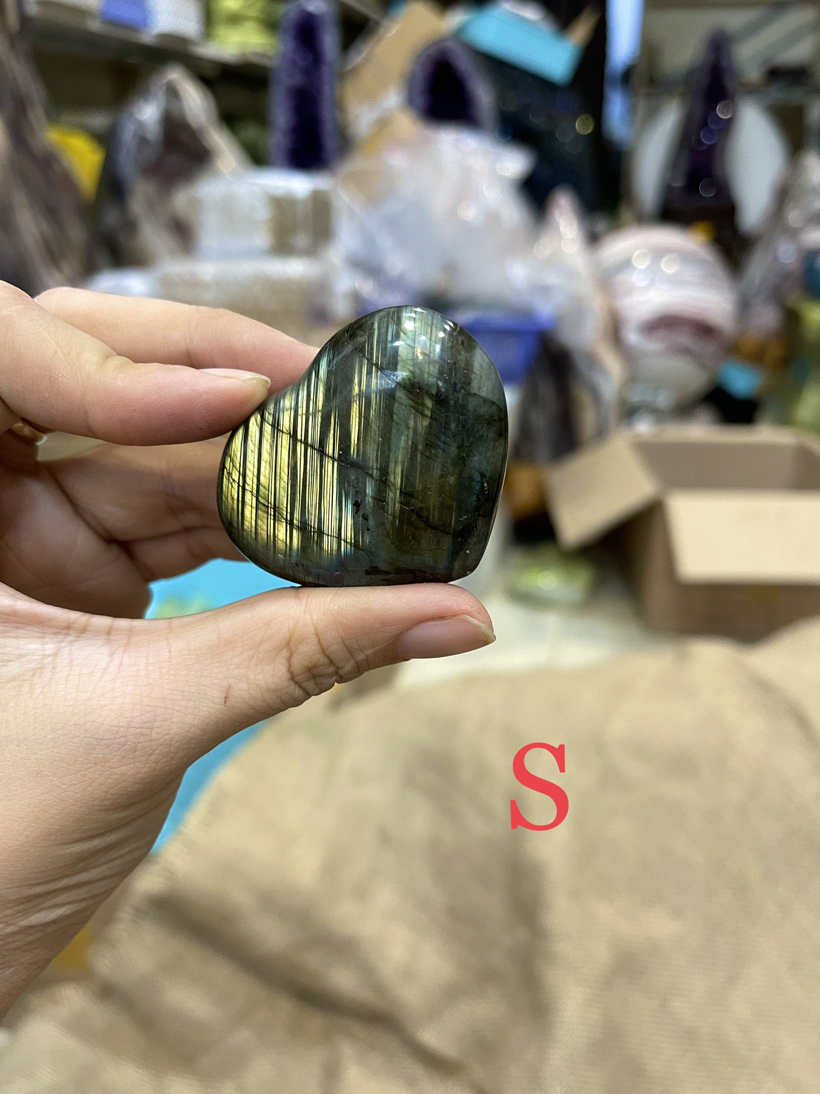 Trái tim đá xà cư - Labradorite Heart - Đá thanh tẩy