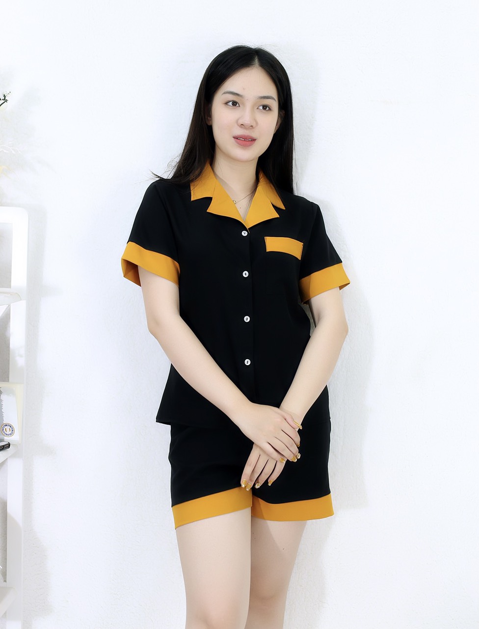 Bộ đồ Pijama ngắn mặc nhà MÀU ĐEN PHA CỔ VÀNG - Vải Siêu Lụa Cao Cấp - Mềm Mại Êm Ái