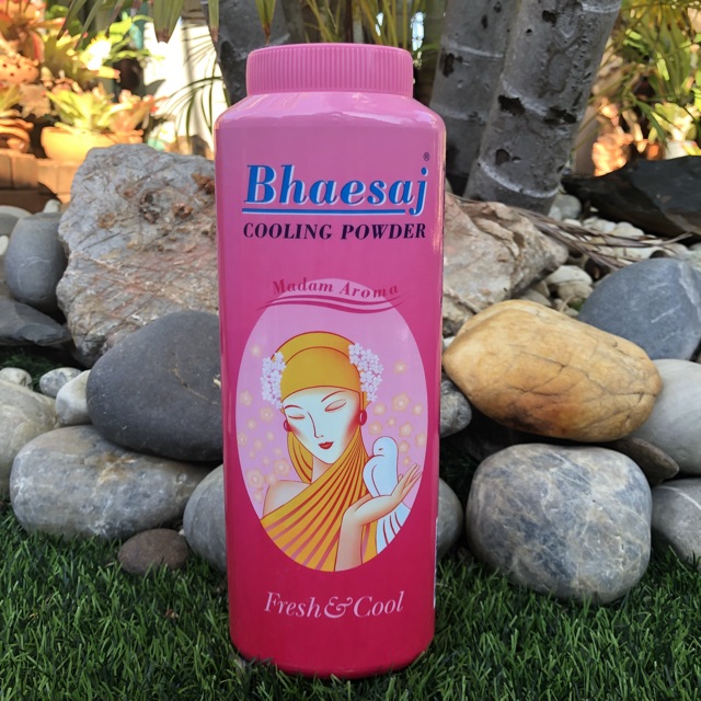 Phấn Lạnh Bhaesaj Cooling Powder Madam Arom Thái Lan 300g