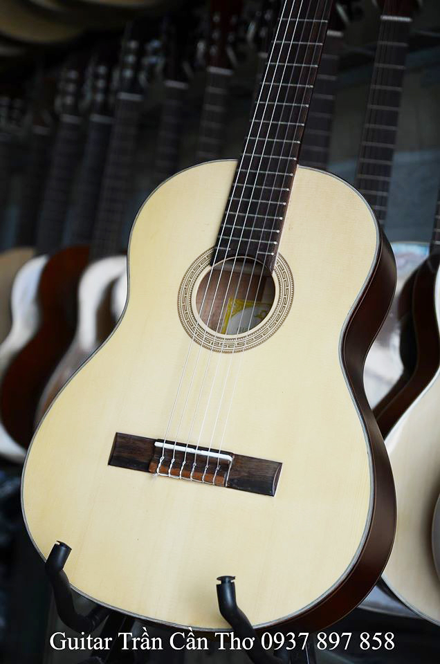 ĐÀN GUITAR CLASSIC | MODEL: CHD-15 | HÃNG GUITAR TRẦN NỔI TIẾNG