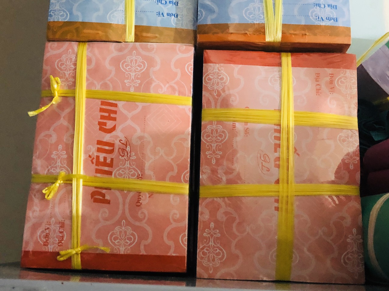 [HCM]1 quyển phiếu chi 2 liên 50 bộ 100 tờ