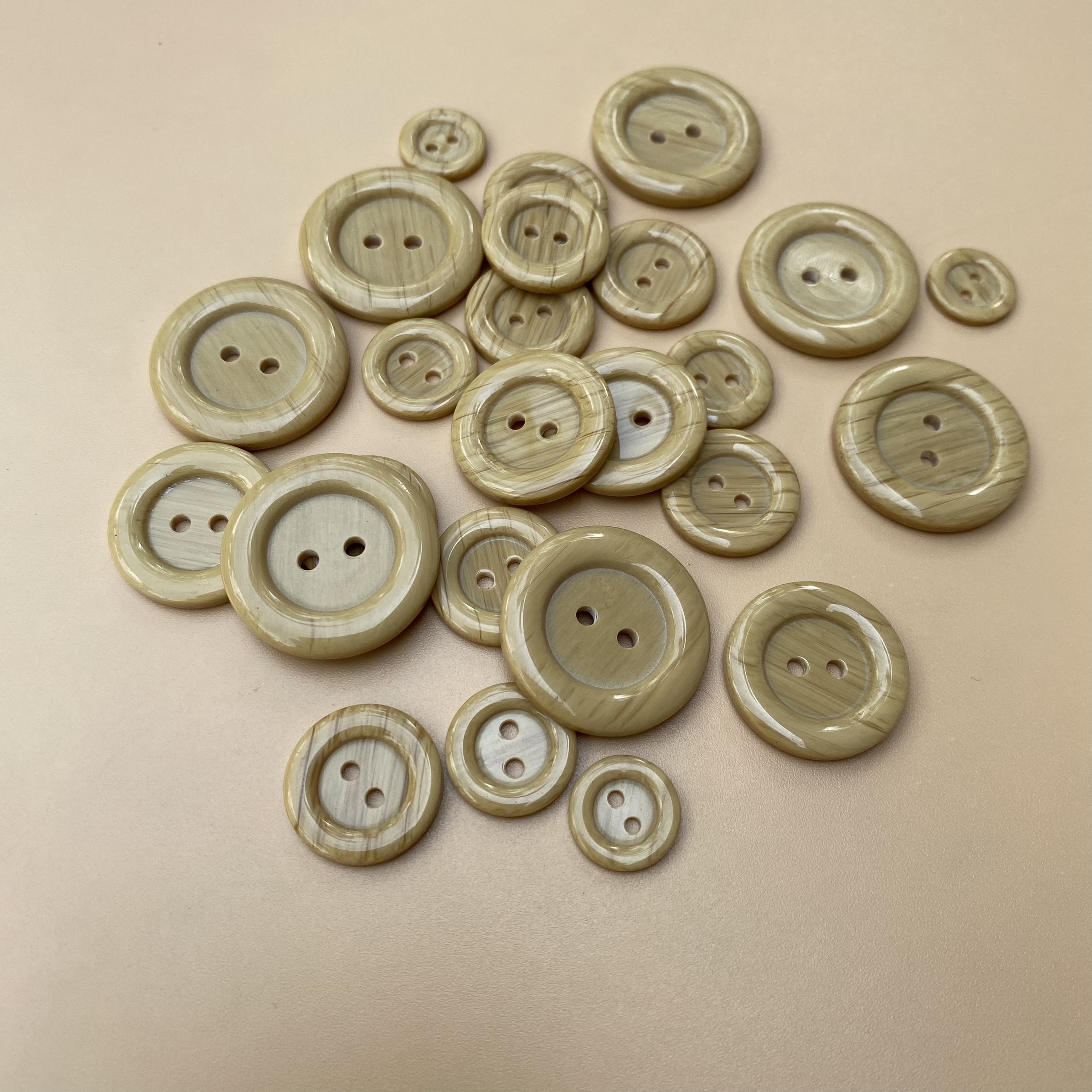 (Set 10 cái) Nút vân gỗ nhựa bóng