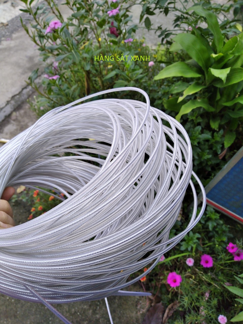 100m dây cáp bọc nhựa 3mm ( kèm 4 khóa cáp và 2 tăng đơ)