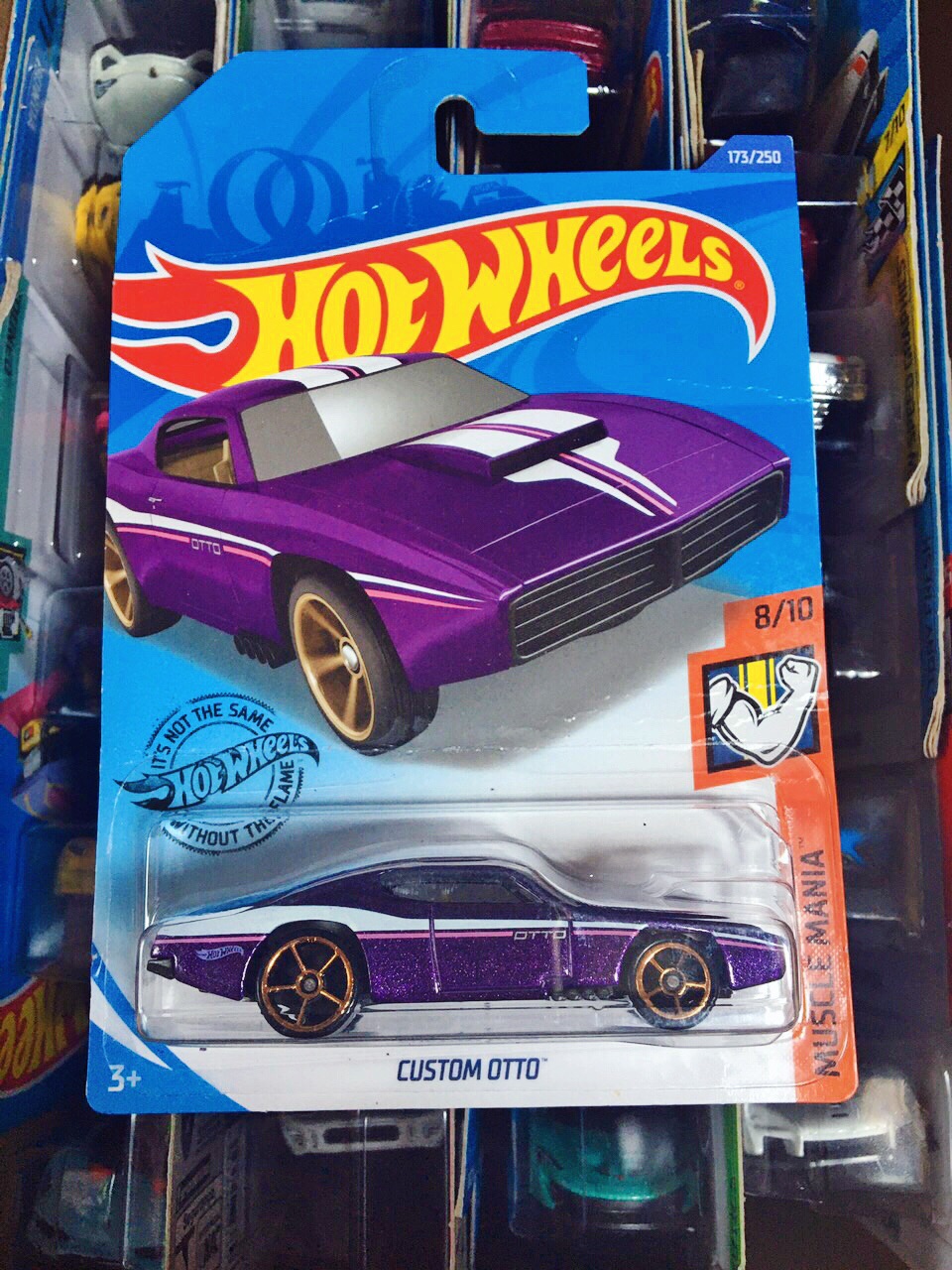 Xe Mô Hình Hot Wheels tỉ lệ 1:64 "Custom Otto" (Violet)