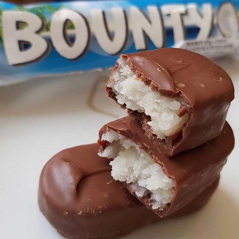 Sô cô la Dừa Bounty Miniatures Chocolate 150g