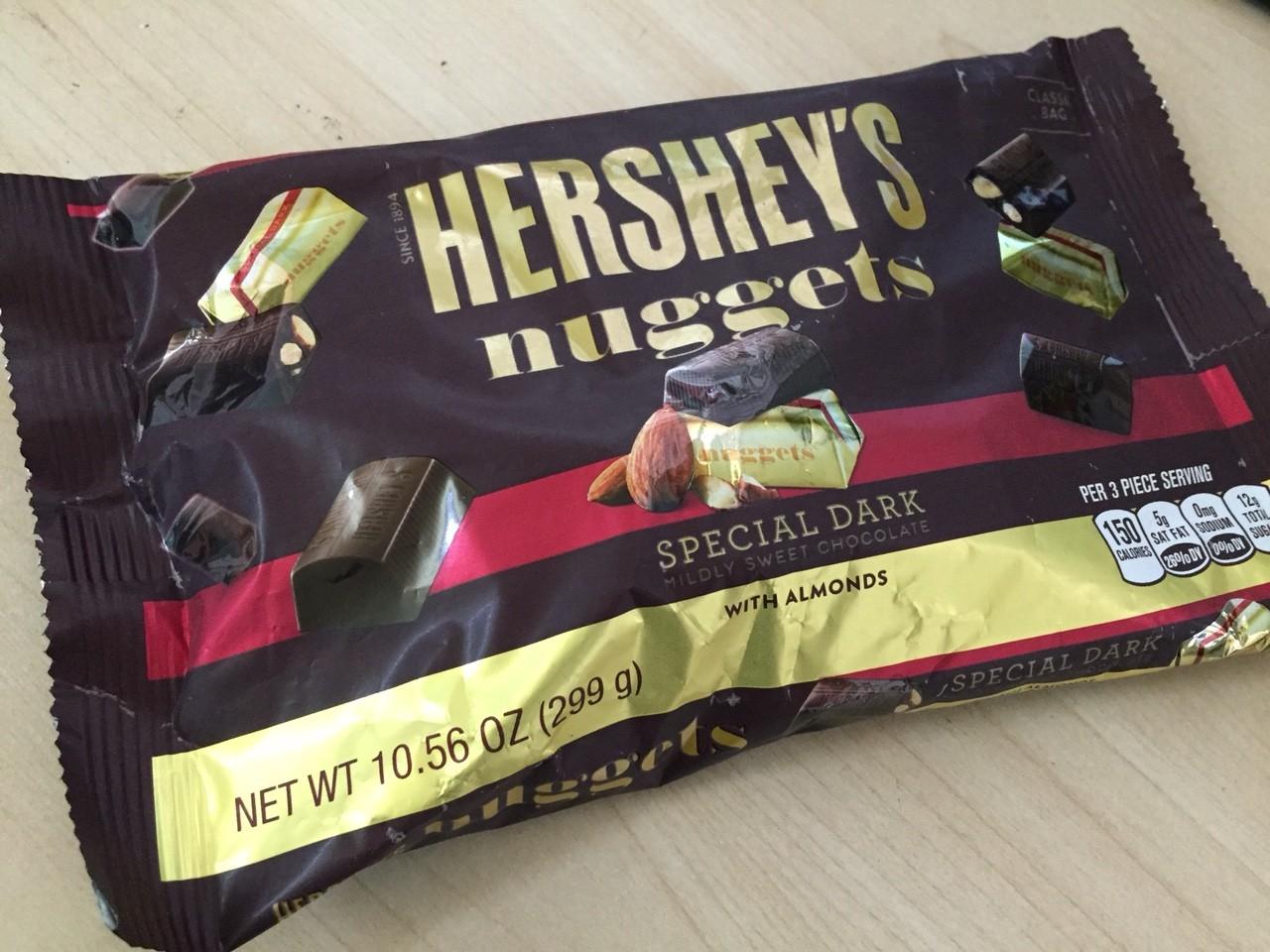 [HCM] Socola Hershey's Nuggets vuông đắng nhân hạnh nhân (mẫu mới 286g)