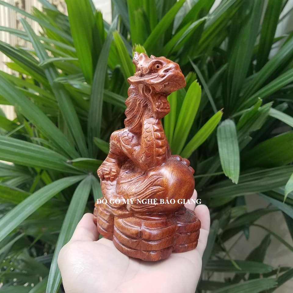 Tượng con rồng gỗ hương