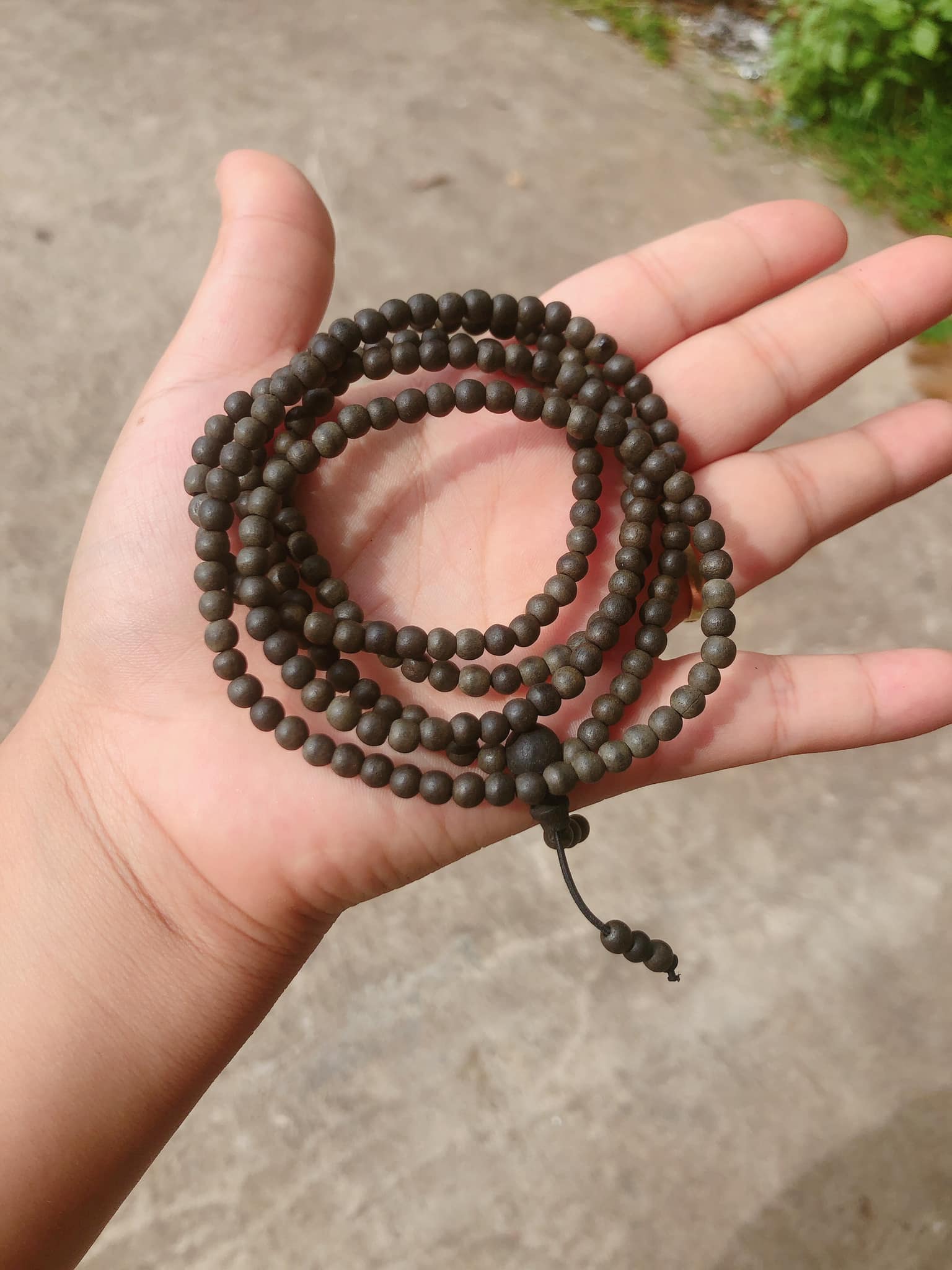 chuỗi vòng tay trầm hương 4 ly