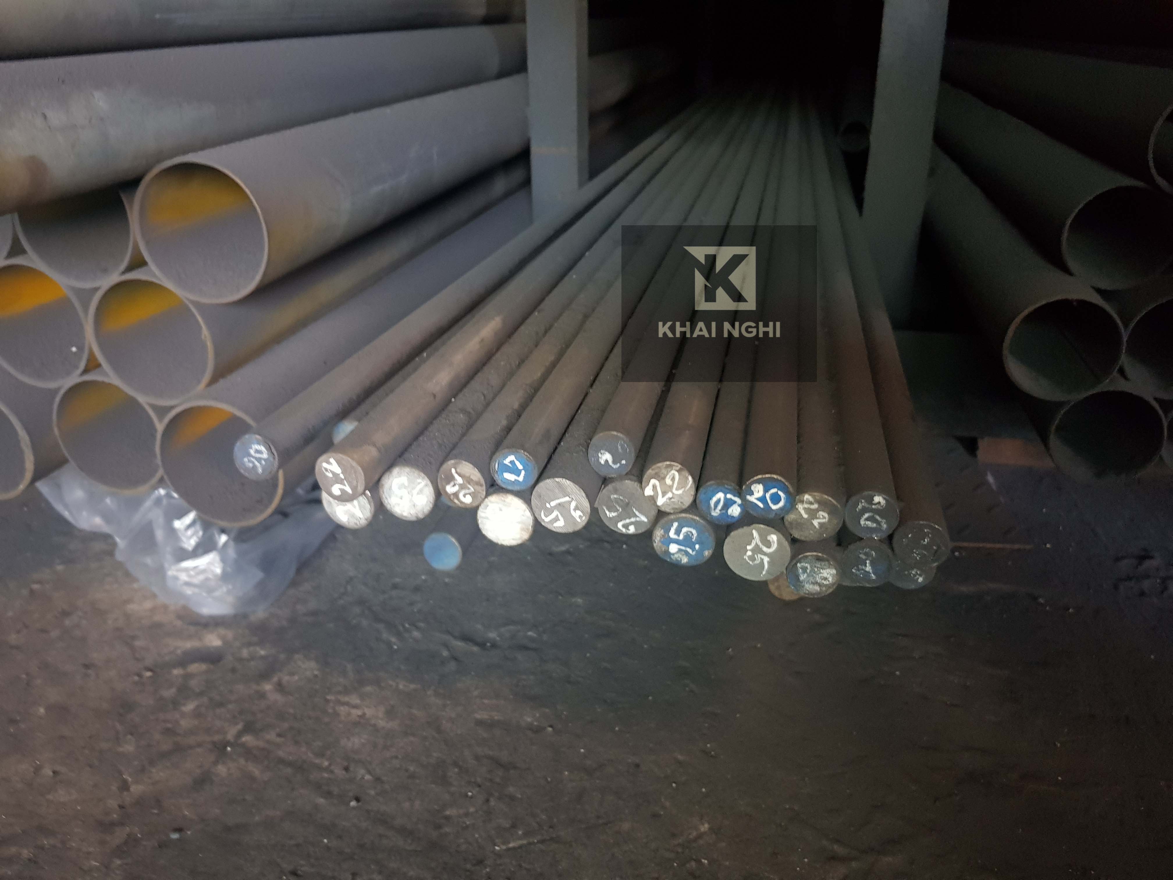 Thanh Inox tròn đặc đường kính phi 45mm dài 1000mm