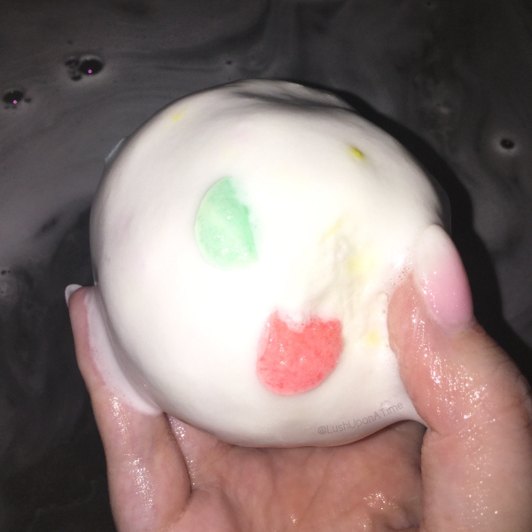 Viên bom tắm LUSH BOMB Dragon egg bomb từ Canada