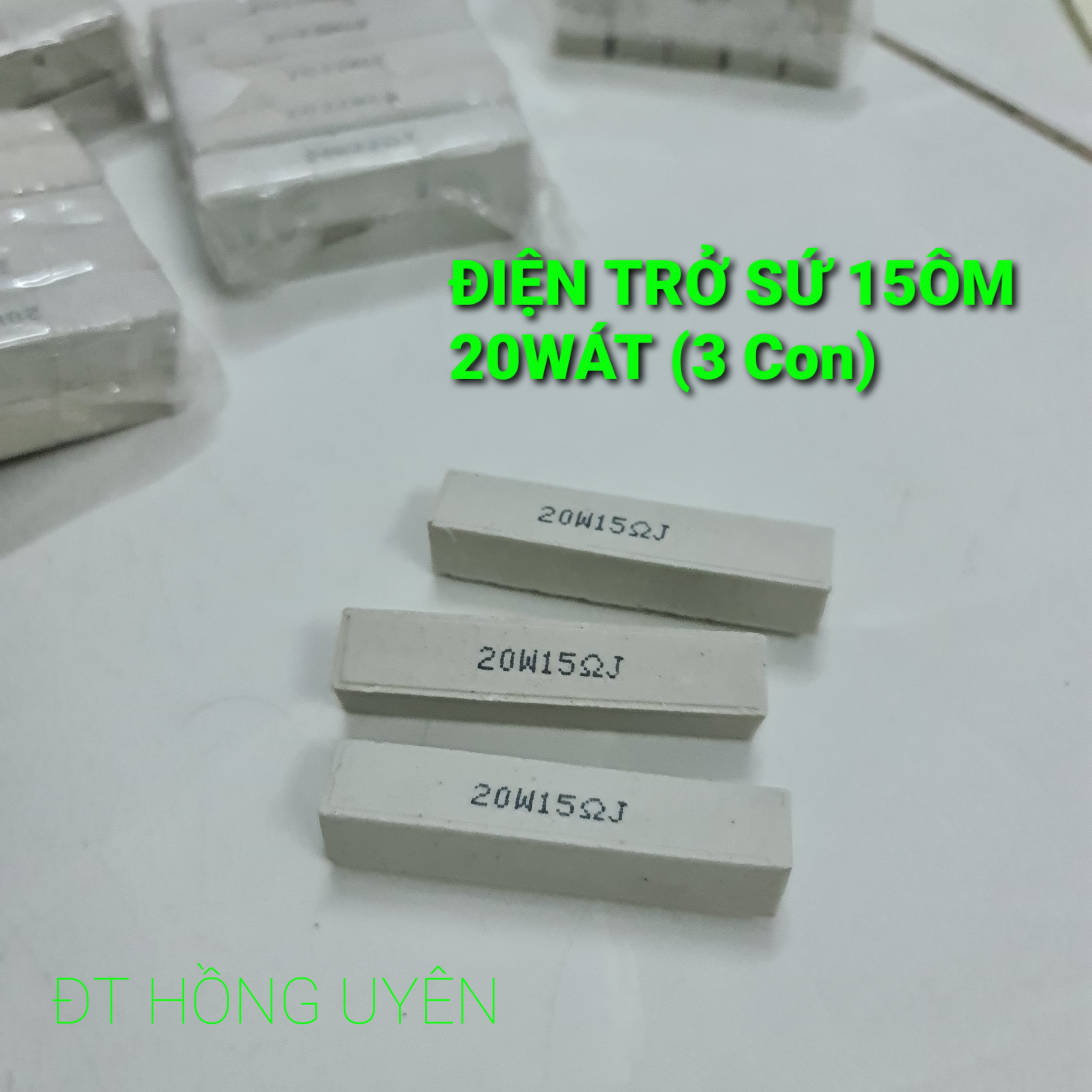(Bộ 3 con). Điện trở sứ 15 ôm 20w. Trở sứ gắn biến áp cơ 2 vế E chung. Điện trở sứ công suất làm máy cơ. Điện trở sứ 20w