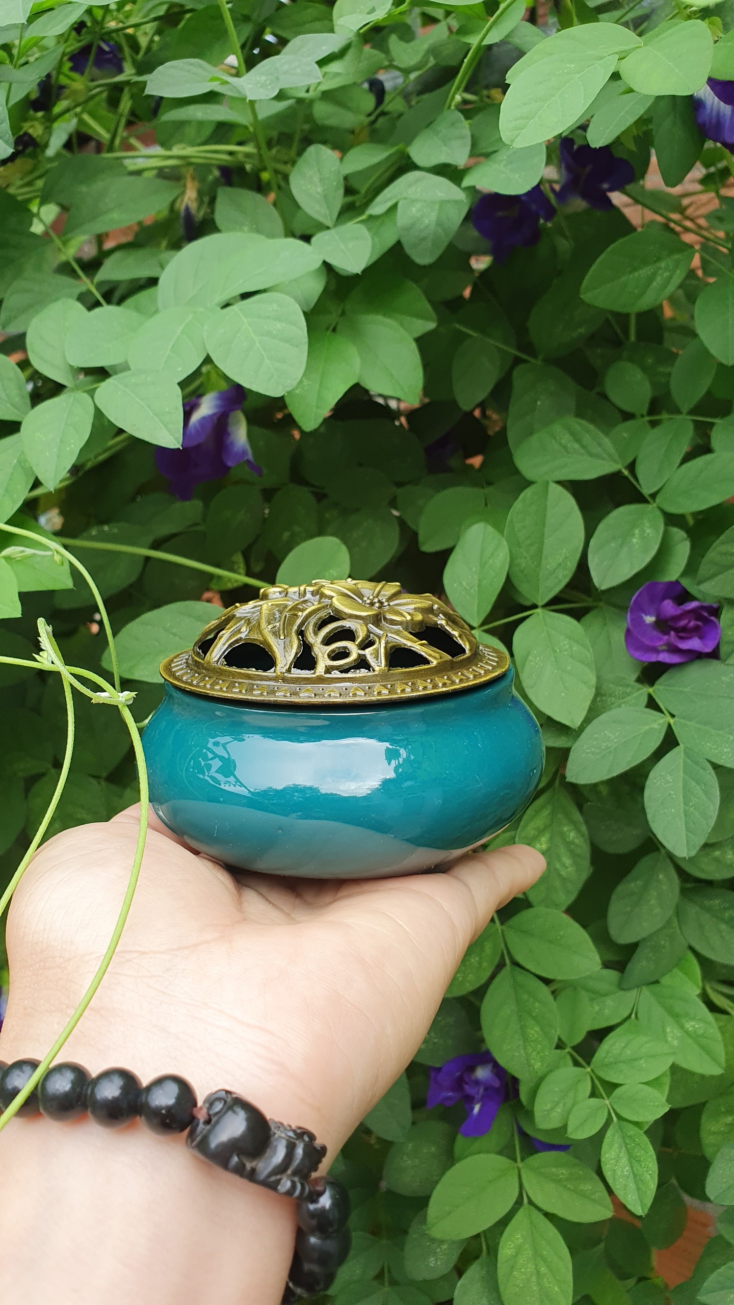 Thác khói đốt trầm - lư xông trầm