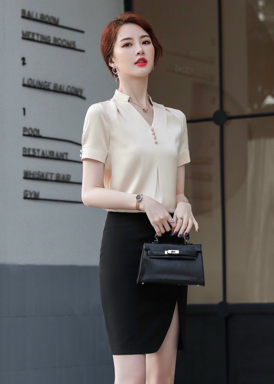Áo kiểu cổ trụ V