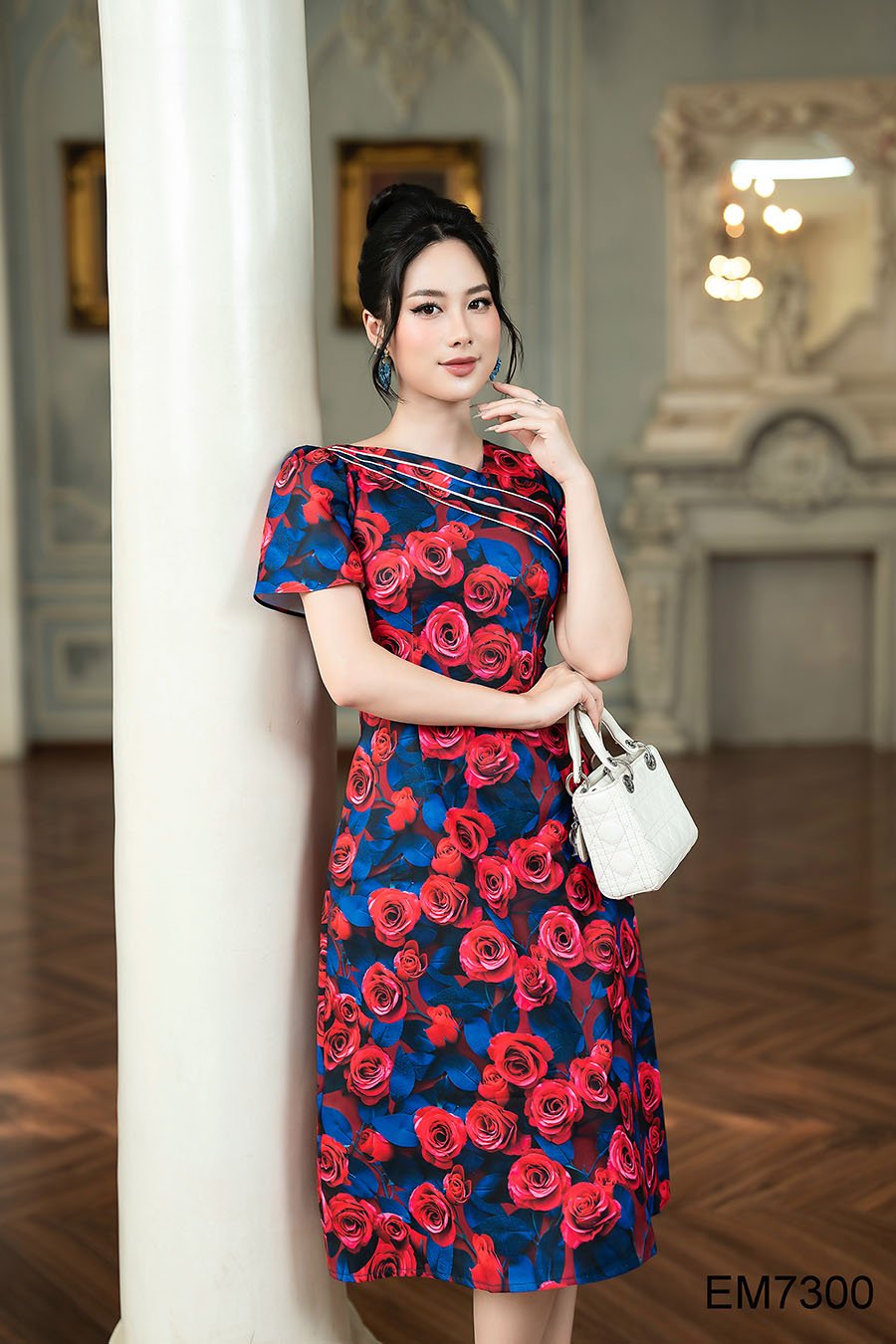 Đầm EMY EM7300 Xoè Hoa Cổ Lệch