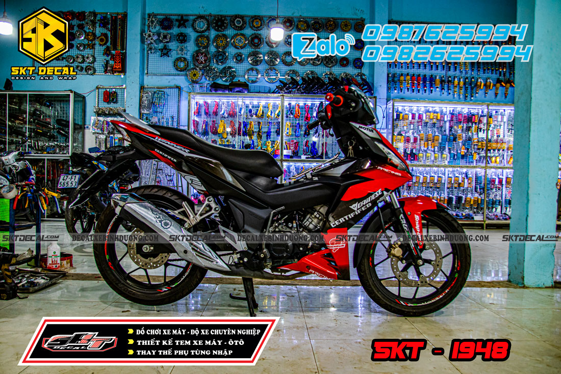 tem trùm xe winner đen đỏ chất liệu decal mccal
