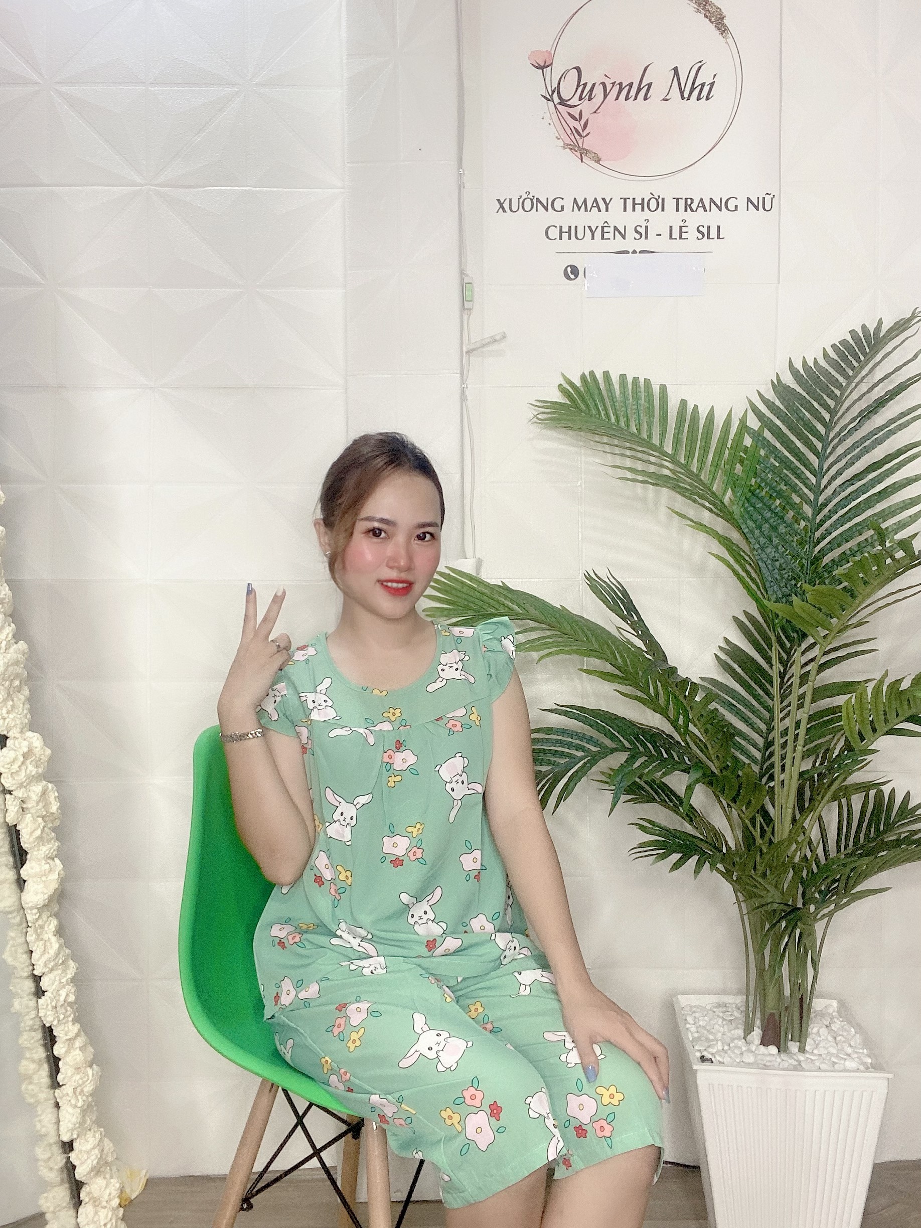 ĐỒ BỘ LỤA MẶC NHÀ HỌA TIẾT THỎ DỄ THƯƠNG - LUA41