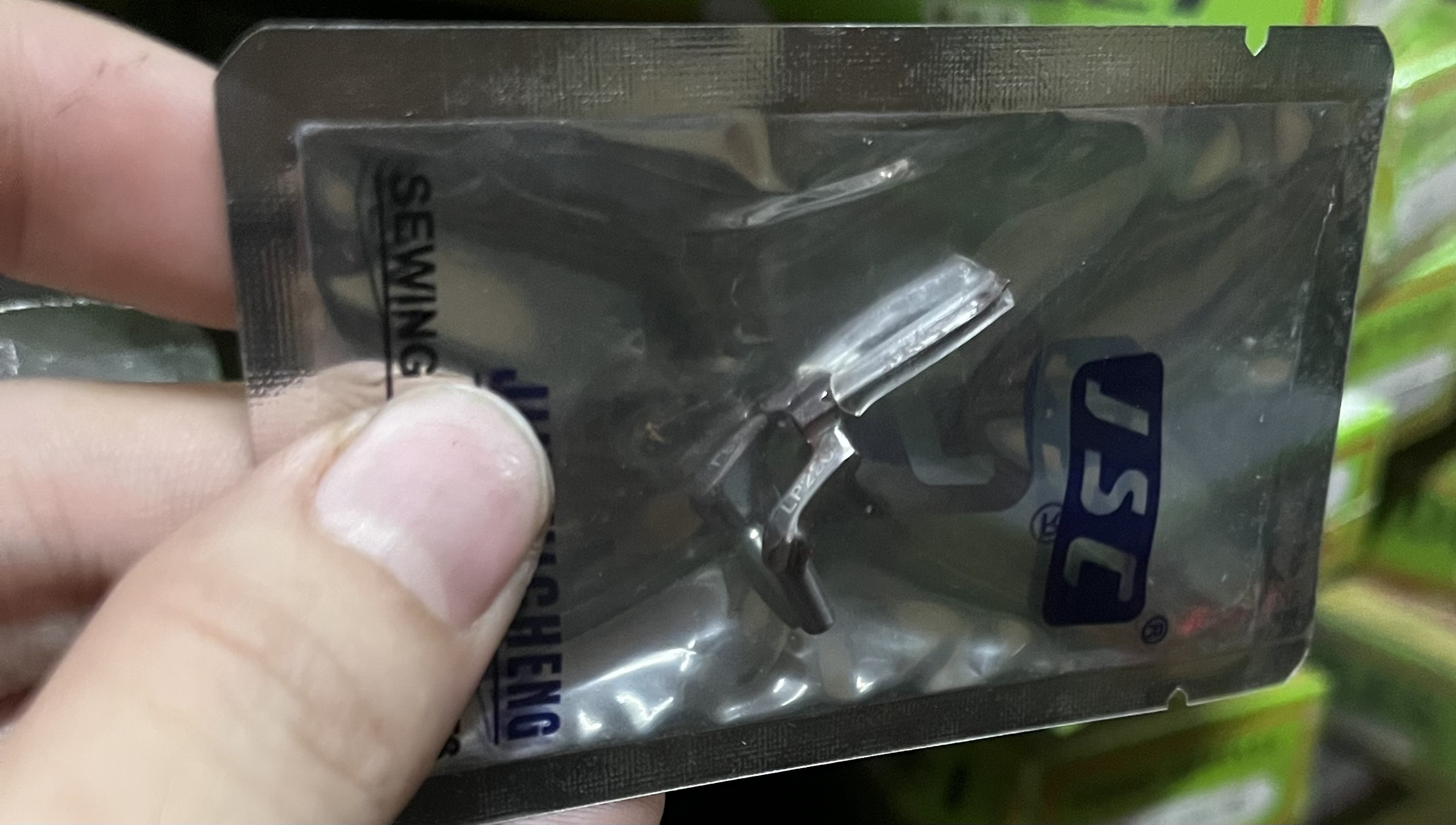 Móc trên máy vắt sổ LP226