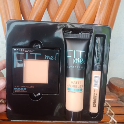 Combo Bộ Trang Điểm Maybeline Phấn Trang Điểm, Phấn Nền, Che Khuyết Điểm