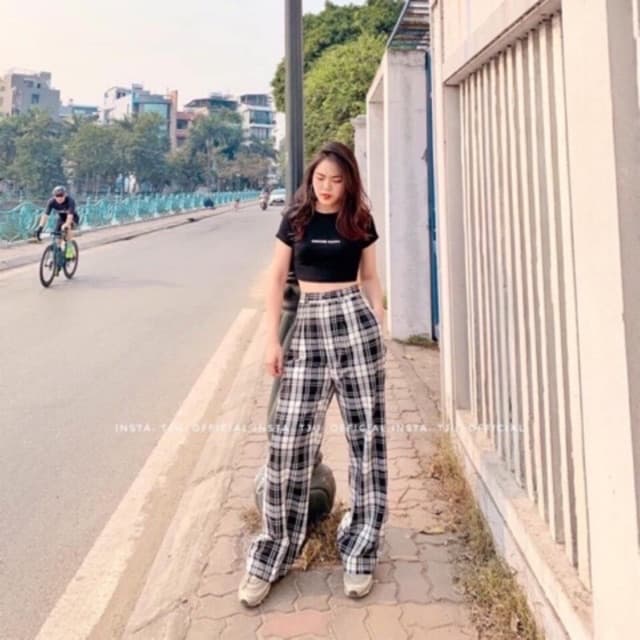 Sét áo crt quần kẻ đen