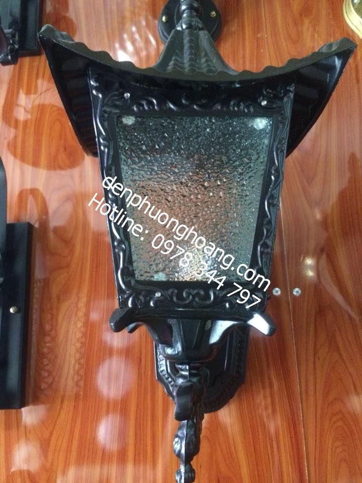 Đèn vách ngoài trời