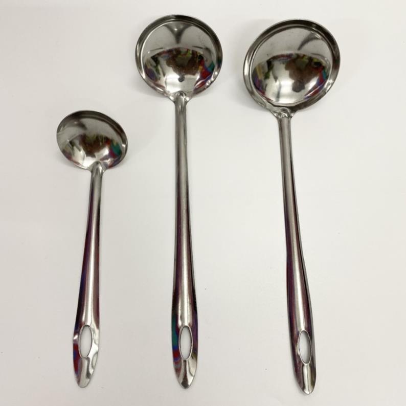 Vá múc canh inox không gỉ