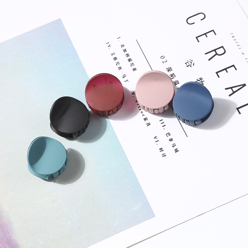 Kẹp tóc sử dụng kẹp mái đơn giản - Thao Le Accessories